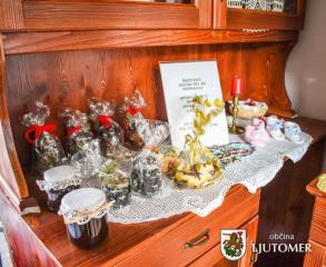 Na ogled so ročna dela članic DU Ljutomer 7